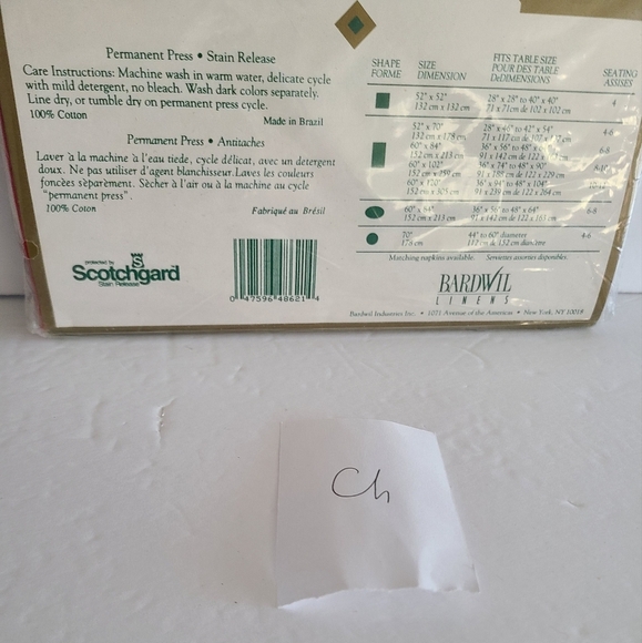 Vintage Bardwil Linens Christmas Tablecloth Round Sz. 70" - Picture 6 of 6